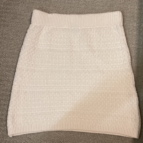 Knitted Mini Skirt - Picture 2 of 3